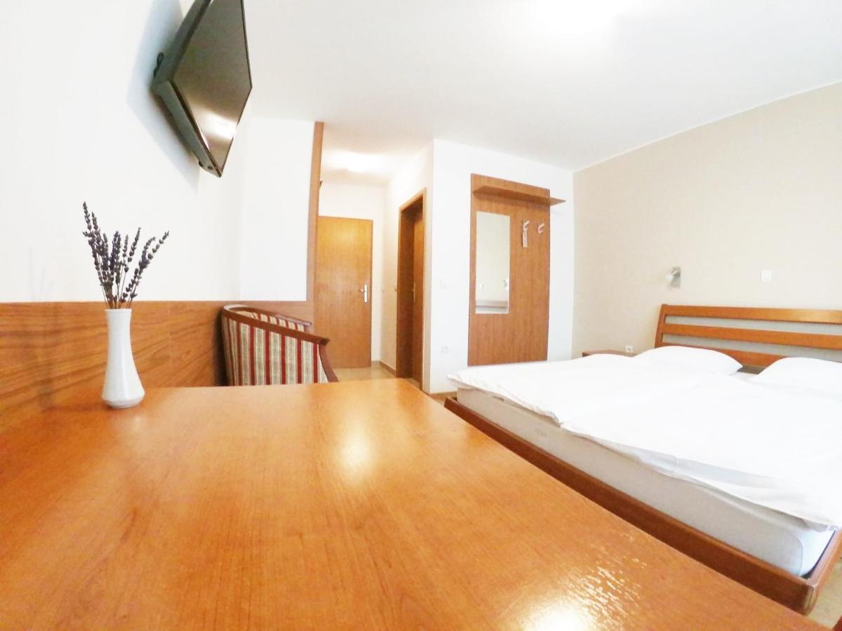 Отель Stara Lipa Tasner Free Kitchen&Garage&Parking-Self Check In Марибор Экстерьер фото